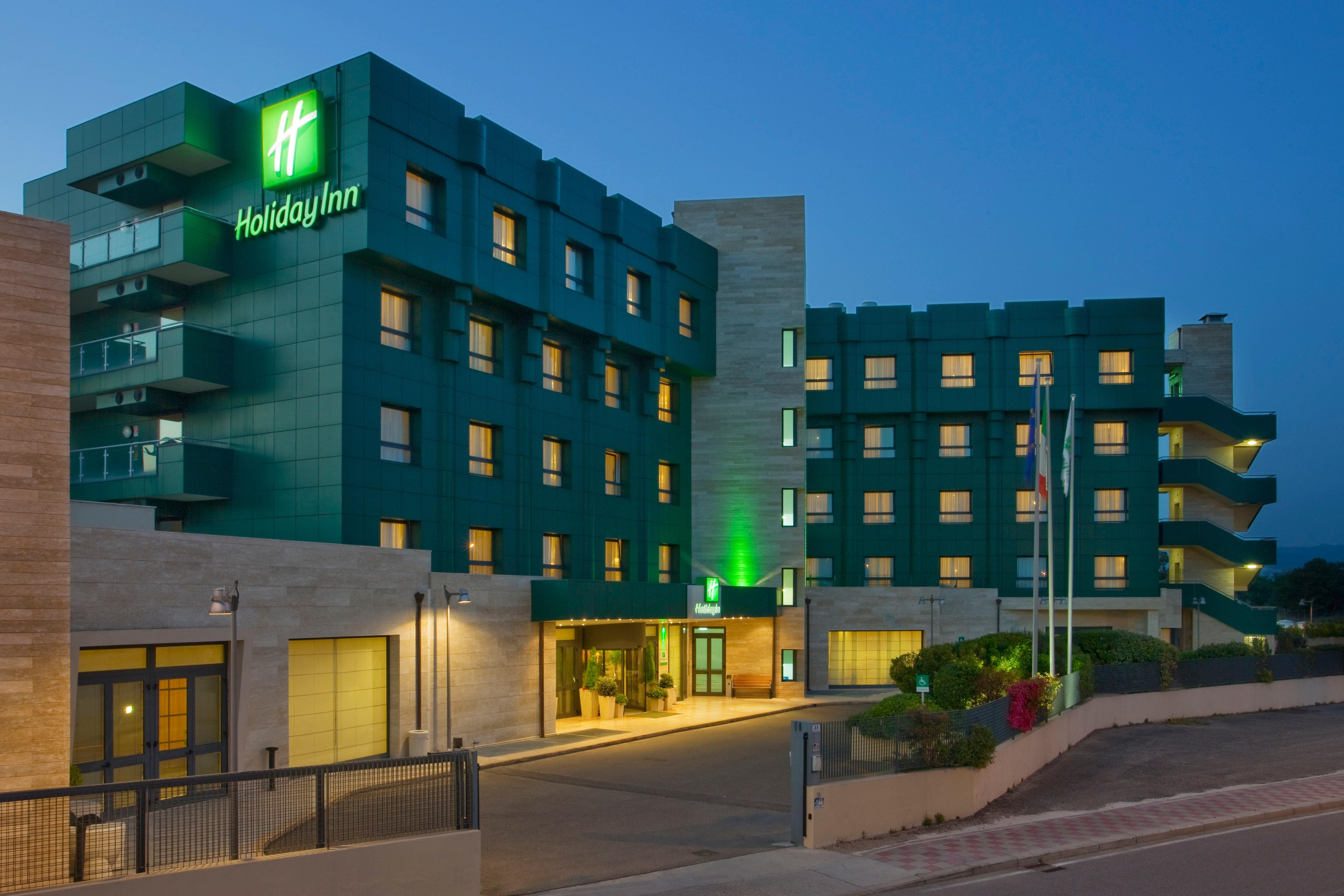Hotel Holiday By Ihg 4*