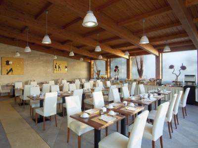 Hotel By Ihg
